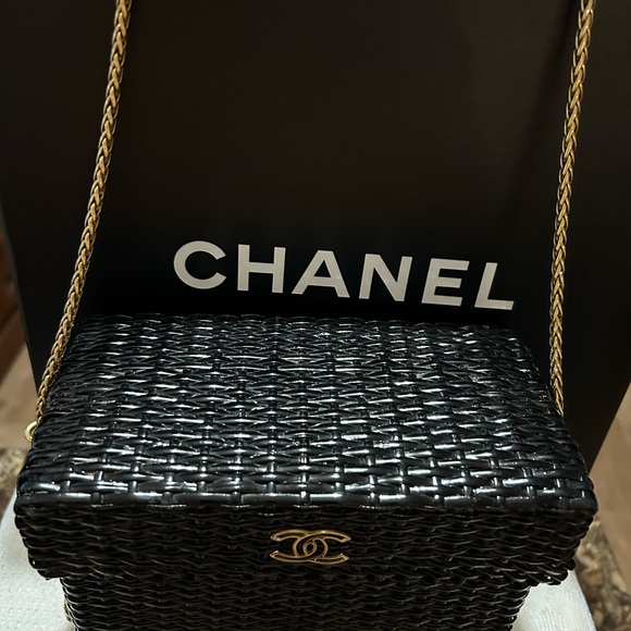 Vintage Rare Authentic Black CHANEL Wicker Bag - Picture 11 of 11